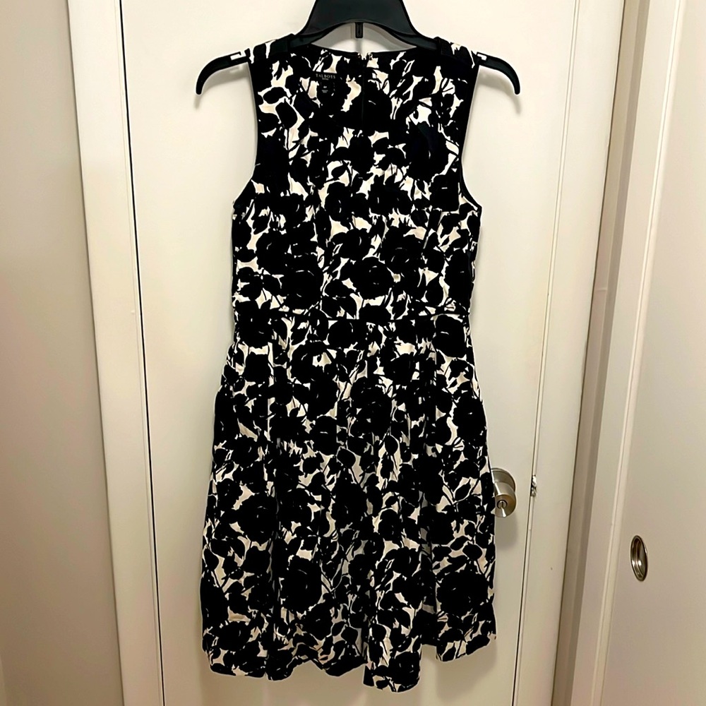 Black and Cream Talbots Dress with Pockets 😍